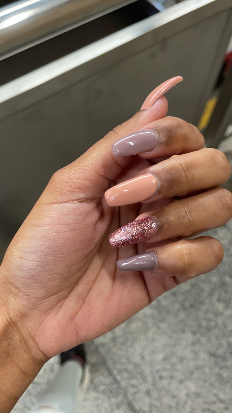 Hot Nails | 864 Markham Rd, Scarborough, ON M1H 2Y2, Canada | Phone: (416) 289-7865
