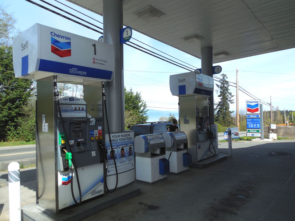 Chevron | 3850 Island Hwy W, Qualicum Beach, BC V9K 2G9, Canada | Phone: (250) 752-9344