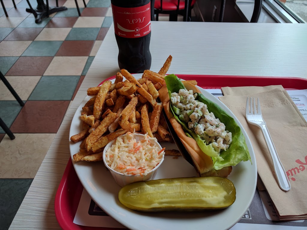 Louis Luncheonette | 1875 Rue King Ouest, Sherbrooke, QC J1J 2E3, Canada | Phone: (819) 564-8221