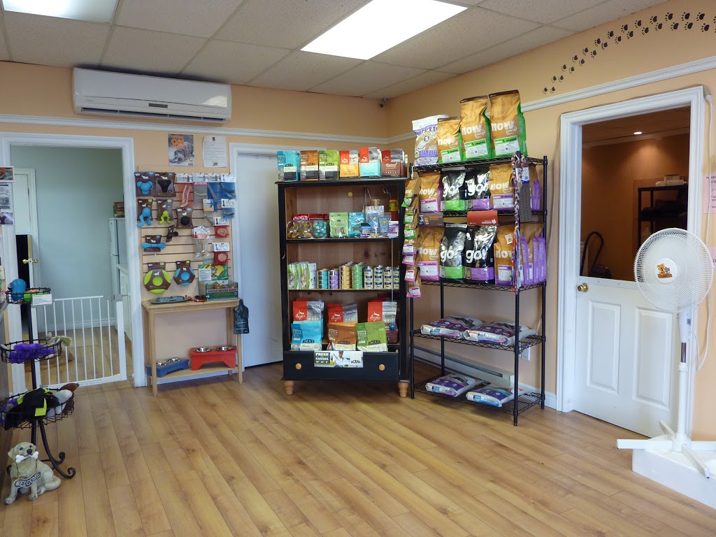 Natural Paws Pantry | 1055 Sarnia Rd, London, ON N6H 5J9, Canada | Phone: (519) 474-6669