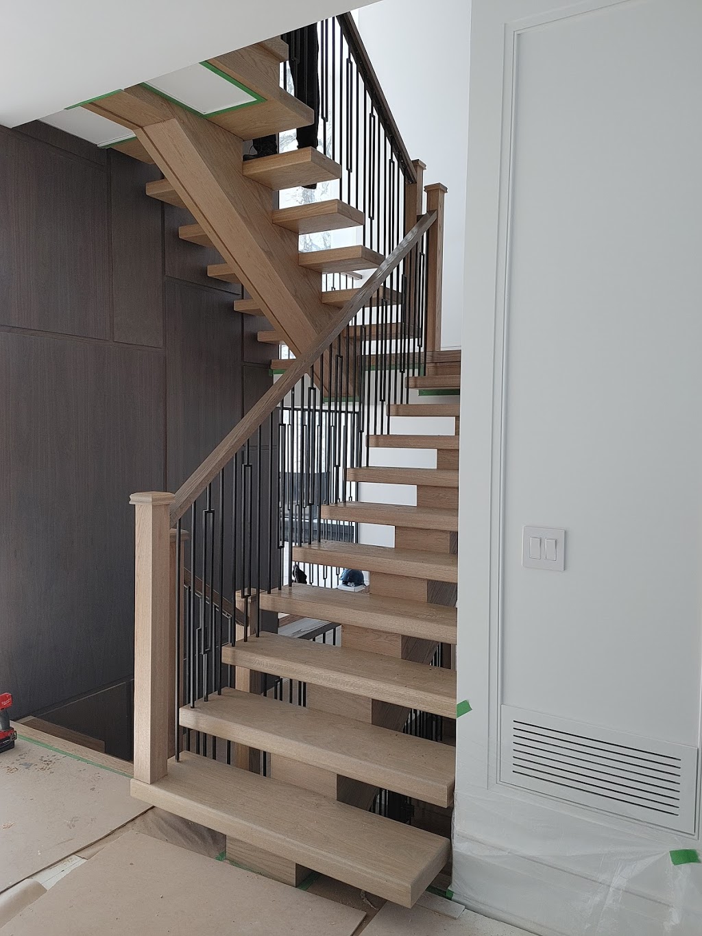 Amir Railing Inc | 14 Essex Ave #25, Thornhill, ON L3T 3Y7, Canada | Phone: (416) 580-7773