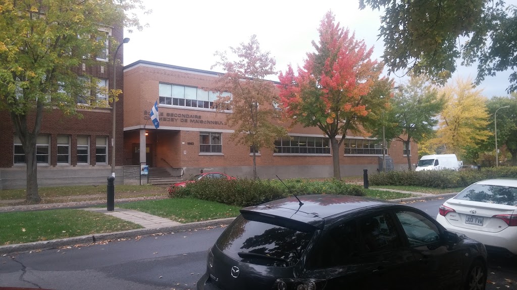 École Chomedey-De Maisonneuve de Malick | 1860 Av Morgan, Montréal, QC H1V 2R2, Canada | Phone: (514) 596-4844