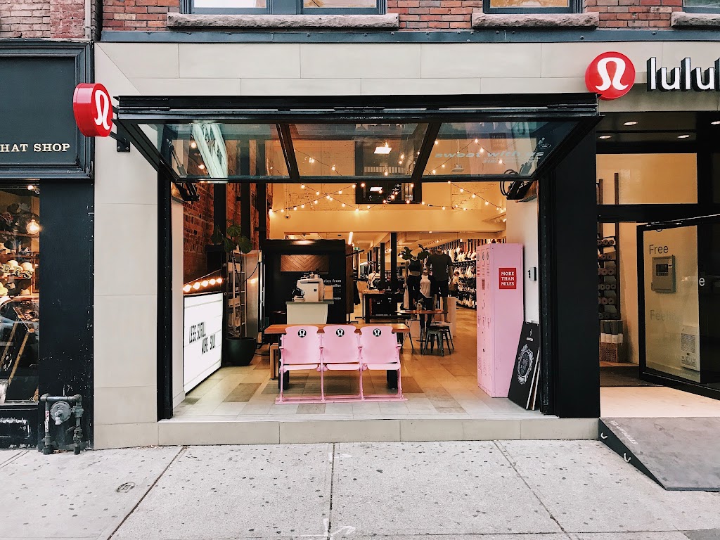 lululemon | 318 Queen St W, Toronto, ON M5V 2A5, Canada | Phone: (226) 779-7415