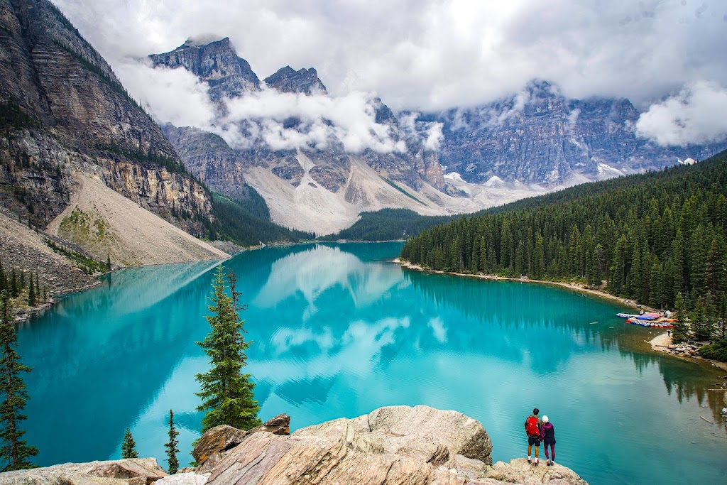 Ten Peaks Shuttle & Tours | Bow Valley Pkwy, Lake Louise, AB T0L 1E0, Canada | Phone: (587) 600-1643