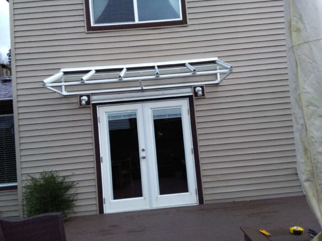 S & E Aluminum Glass And Screens | 14144 Marc Rd, Maple Ridge, BC V4R 2G5, Canada | Phone: (604) 464-2434