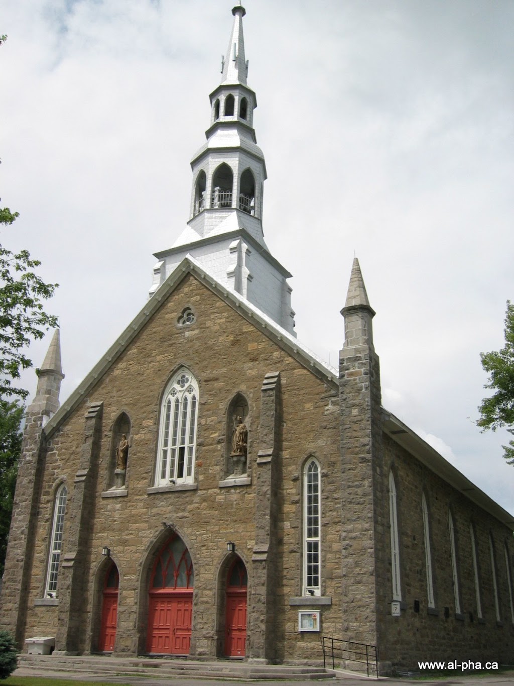 Église St-Augustin | 15093 Rue de Saint Augustin, Mirabel, QC J7N 1X2, Canada | Phone: (450) 475-8121