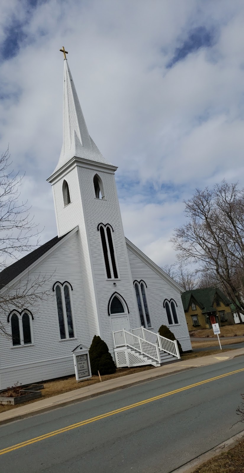 United Church Mahone Bay | 101 Edgewater St, Mahone Bay, NS B0J 2E0, Canada | Phone: (902) 624-9287