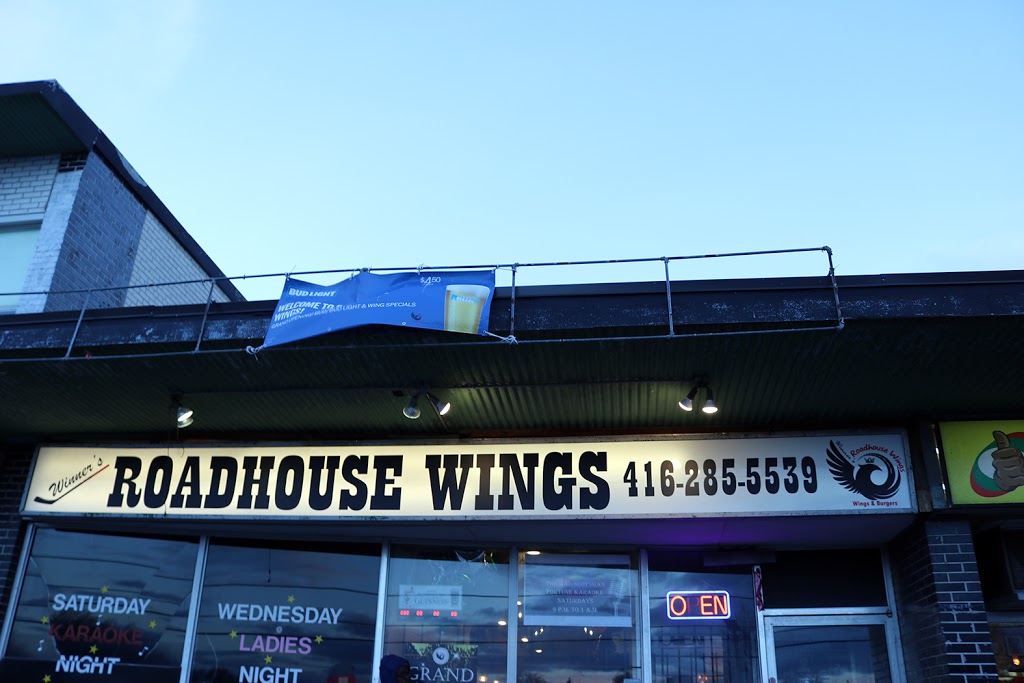 Roadhouse Wings | 2181 Lawrence Ave E, Scarborough, ON M1P 2P5, Canada | Phone: (416) 285-5539