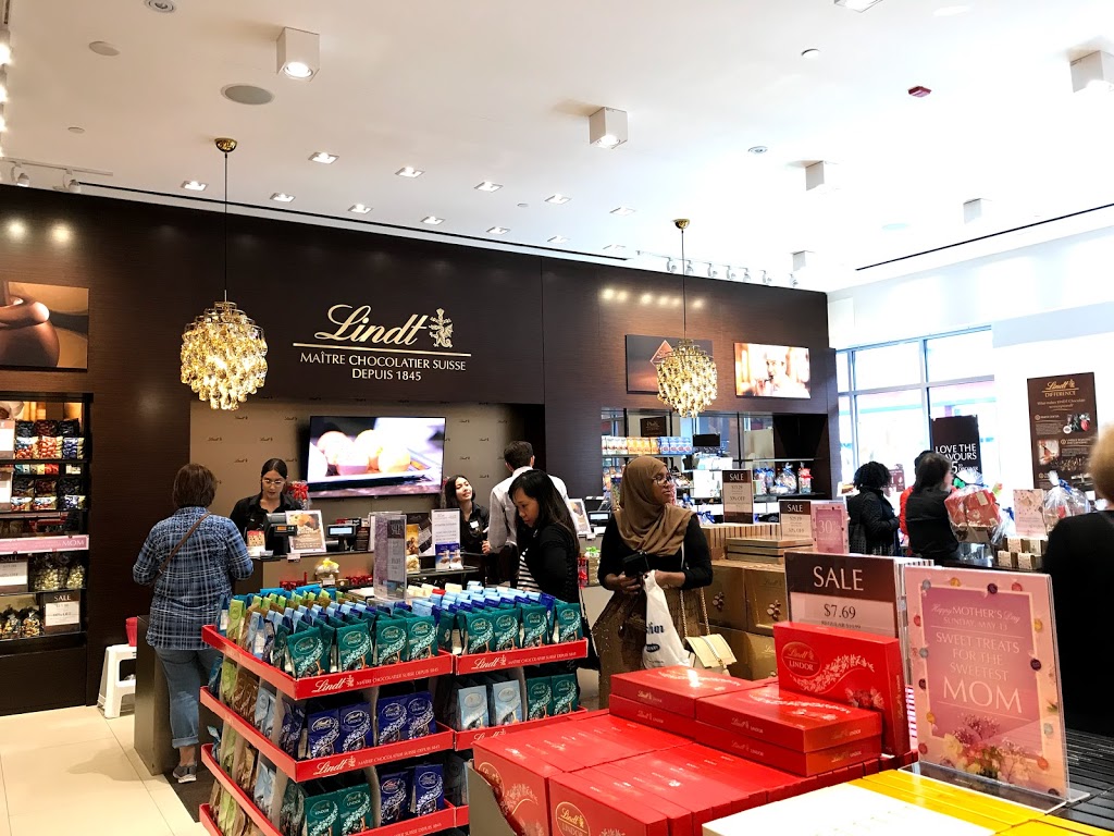 Lindt Chocolate Shop | 8555 Campeau Dr Unit 996, Ottawa, ON K2T 0K5, Canada | Phone: (613) 831-9336