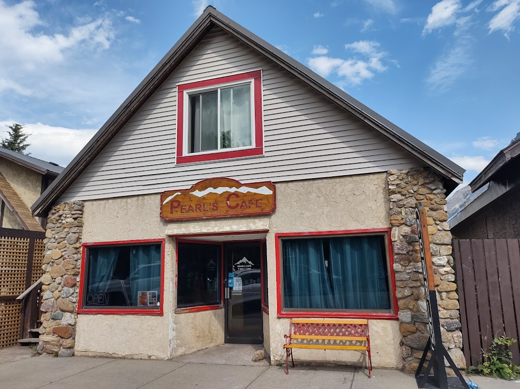 Pearls Café | 305 Wind Flower Ave, Waterton Park, AB T0K 2M0, Canada | Phone: (403) 859-2660