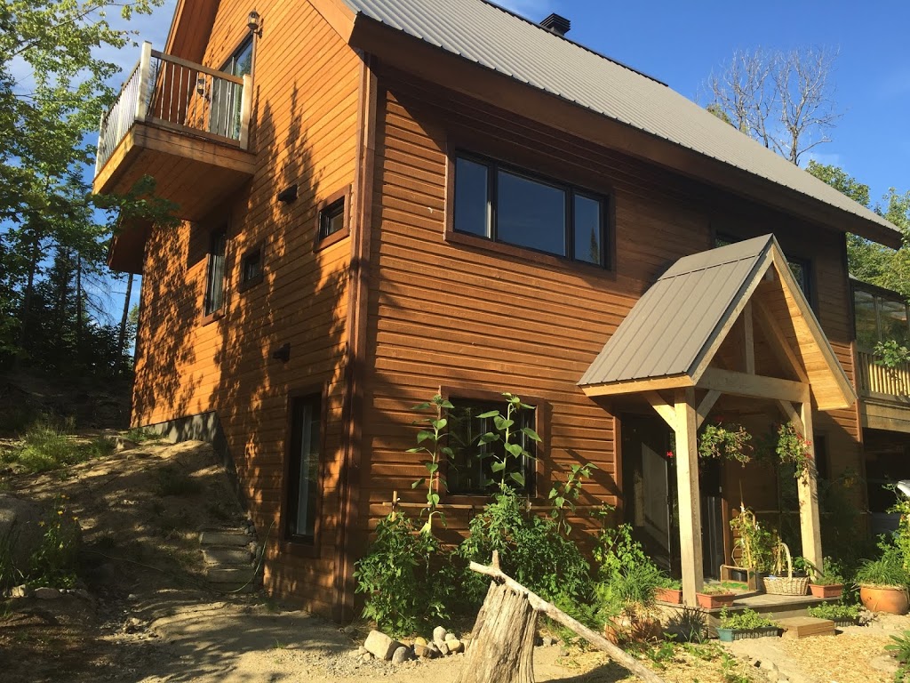 Gîte Les Arpents Verts | 1682 Ch. 3e Rang, Sainte-Lucie-des-Laurentides, QC J0T 2J0, Canada