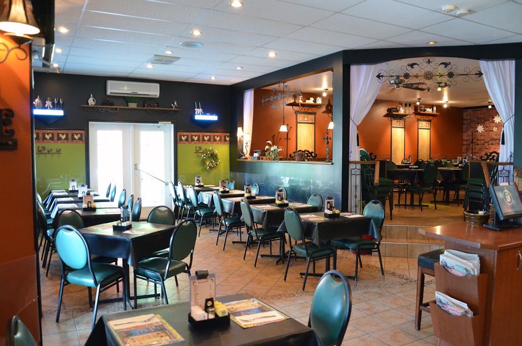 Restaurant Des 3 Étoiles | 485 Rue Saint Louis, Saint-Cyrille-de-Wendover, QC J1Z 1S2, Canada | Phone: (819) 397-5424