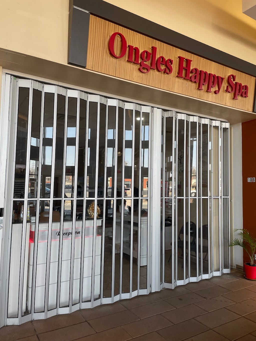 Ongles Happy Spa | 50 Bd Saint-Charles, Beaconsfield, QC H9W 3P3, Canada | Phone: (514) 426-2562