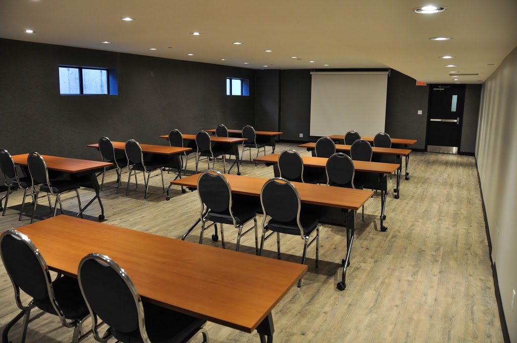 Residence & Conference Centre - Kitchener Waterloo | 99 Conestoga College Blvd, Kitchener, ON N2P 2N5, Canada | Phone: (519) 895-2272