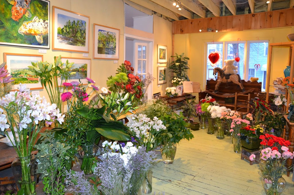 Blaneys Florists Ltd | 210 Montreal St, Kingston, ON K7K 3G4, Canada | Phone: (613) 544-5138