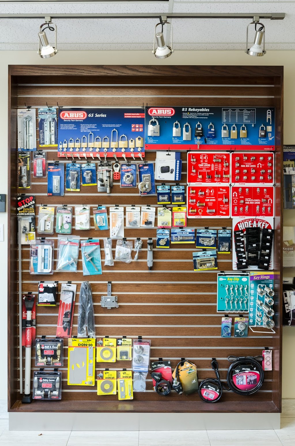 Superior Lock & Safe | 1200 Speers Rd #19, Oakville, ON L6L 2X4, Canada | Phone: (905) 825-1235