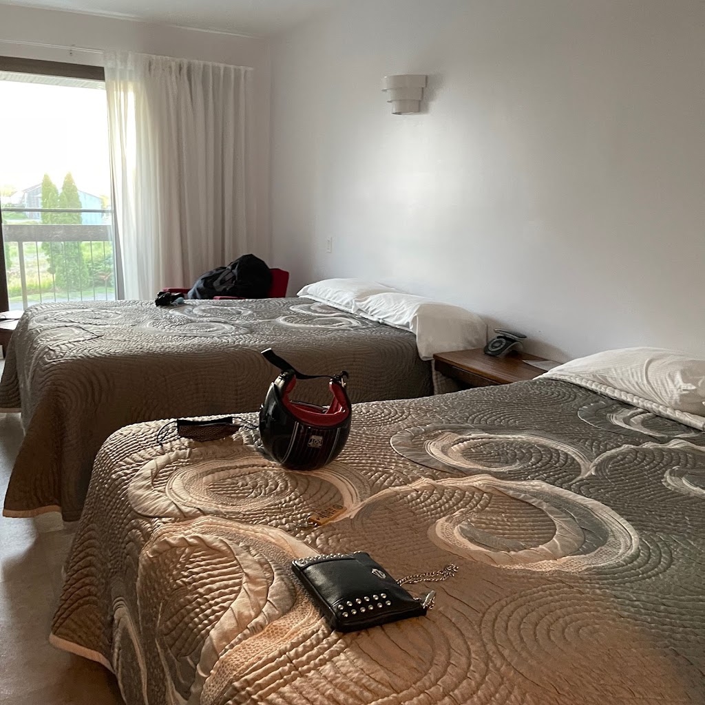 Motel le Martinet | 120 QC-230, La Pocatière, QC G0R 1Z0, Canada | Phone: (418) 856-3904