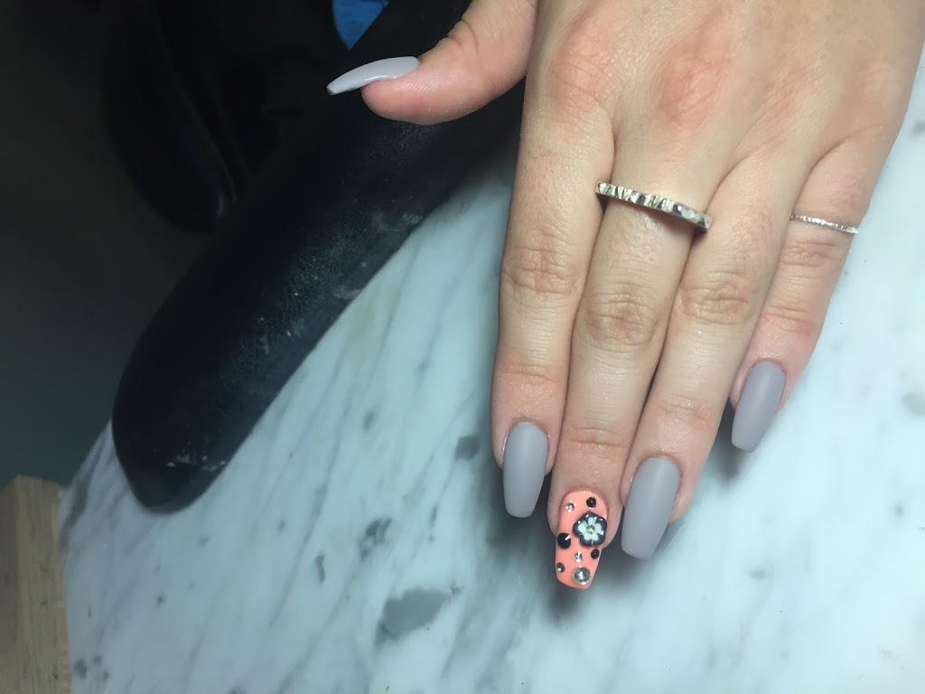 Binhs Nails | 13526 Victoria Trail NW, Edmonton, AB T5A 5C9, Canada | Phone: (780) 457-8583