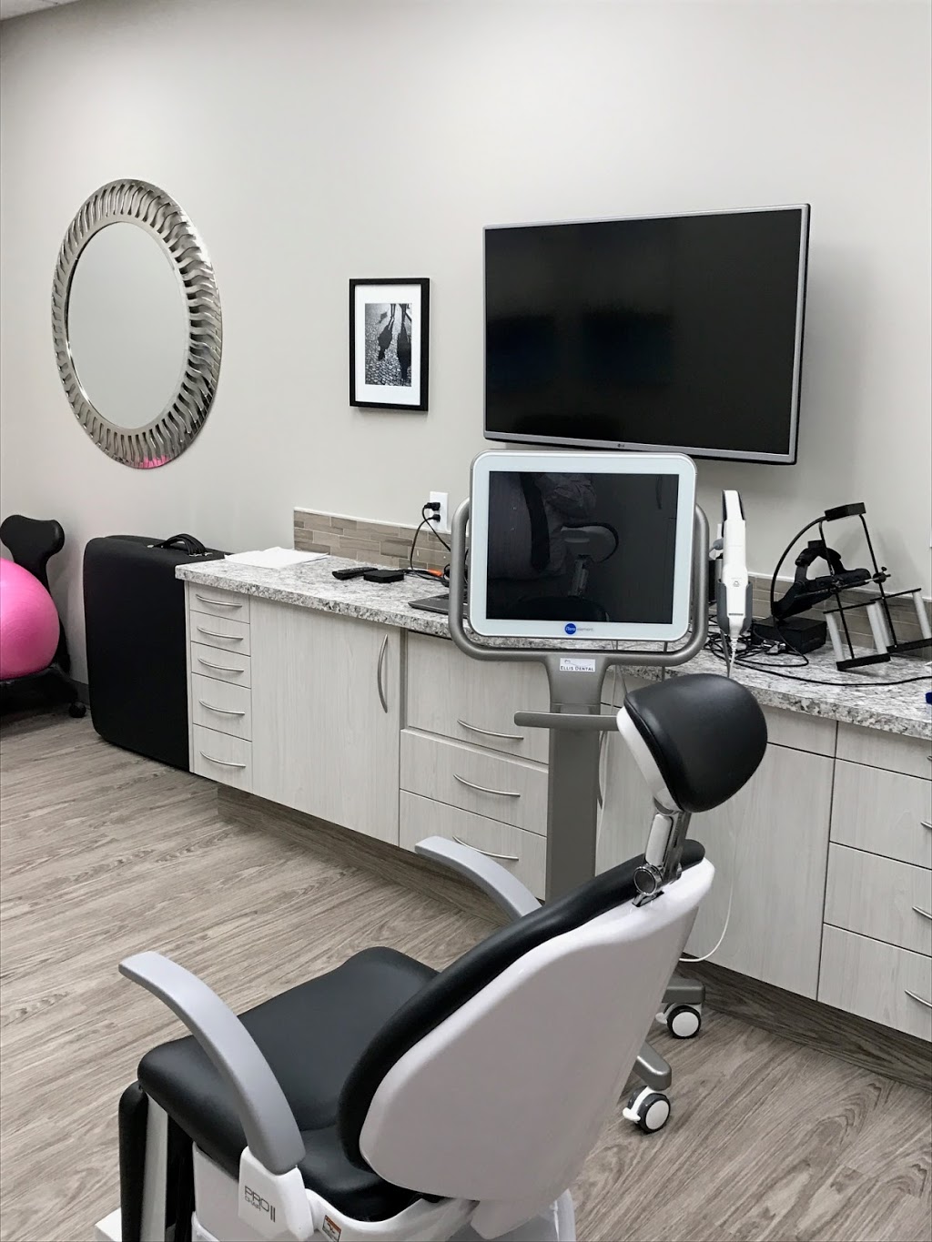 Ellis Dental | 140 E Chestermere Dr #22, Chestermere, AB T1X 1M1, Canada | Phone: (403) 235-2282