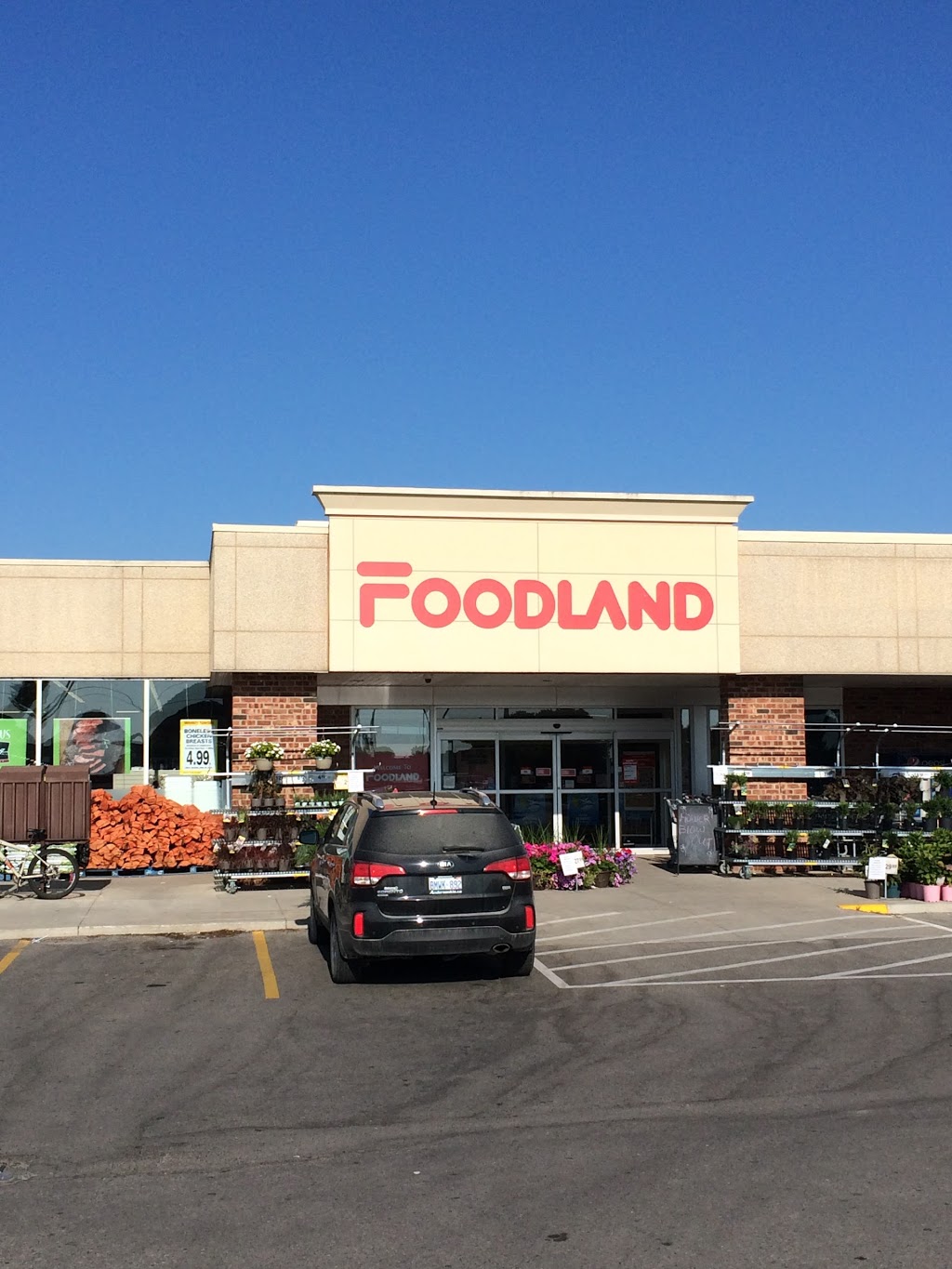 Foodland - Dorchester | 2095 Dorchester Rd, Dorchester, ON N0L 1G2, Canada | Phone: (519) 268-7317