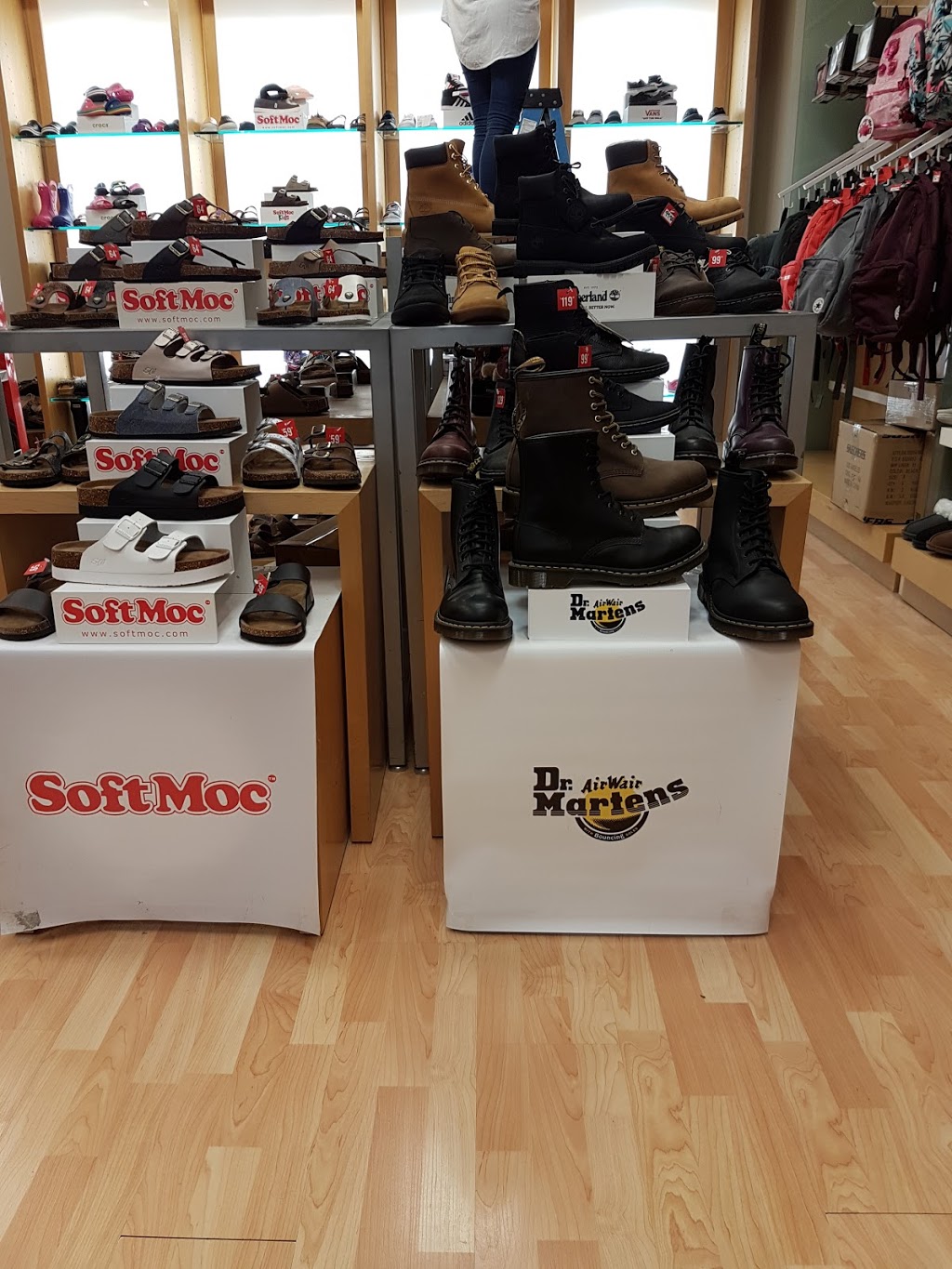 SoftMoc | C4C Mall, 777 Guelph Line, Burlington, ON L7R 3N2, Canada | Phone: (905) 634-5524