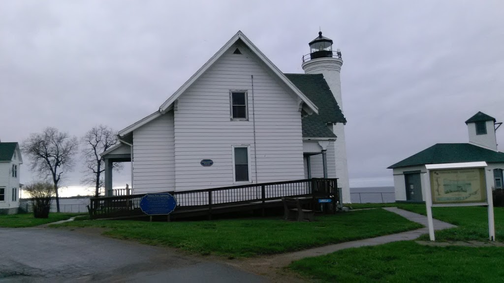 HI-Tibbets Point Lighthouse Hostel | 33439 County Rd 6, Cape Vincent, NY 13618, USA | Phone: (315) 654-3450