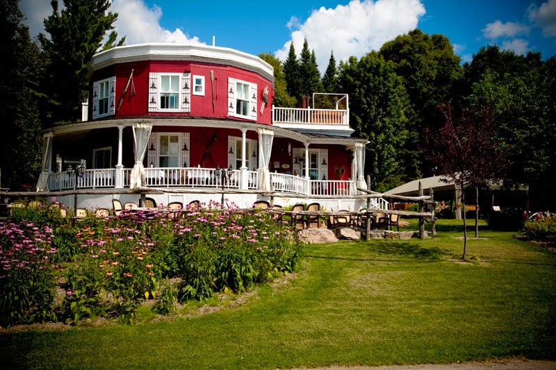 Auberge de la Tour du Lac | 173 Chemin du Tour du Lac, Sainte-Agathe-des-Monts, QC J8C 1B7, Canada | Phone: (800) 622-1735