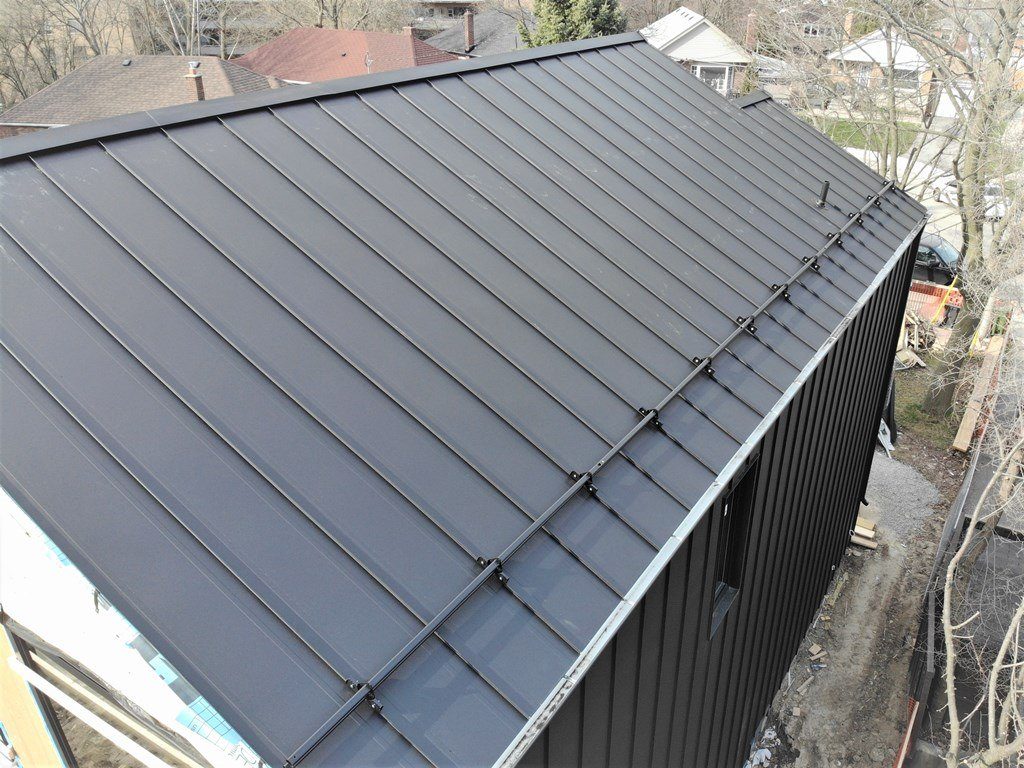 Standing Seam Metal Roof | 138 Old Beach Dr, Owen Sound, ON N4K 5N4, Canada | Phone: (647) 997-7084