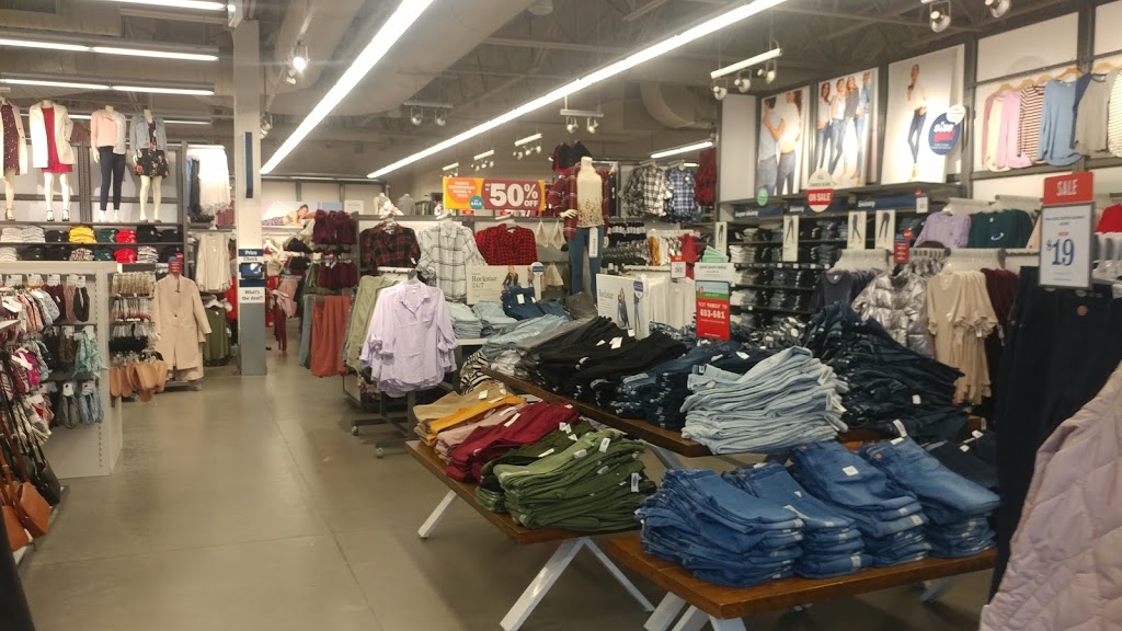 Old Navy Outlet | 8555 Campeau Dr UNIT #520, Ottawa, ON K2T 0K5, Canada | Phone: (613) 831-6006