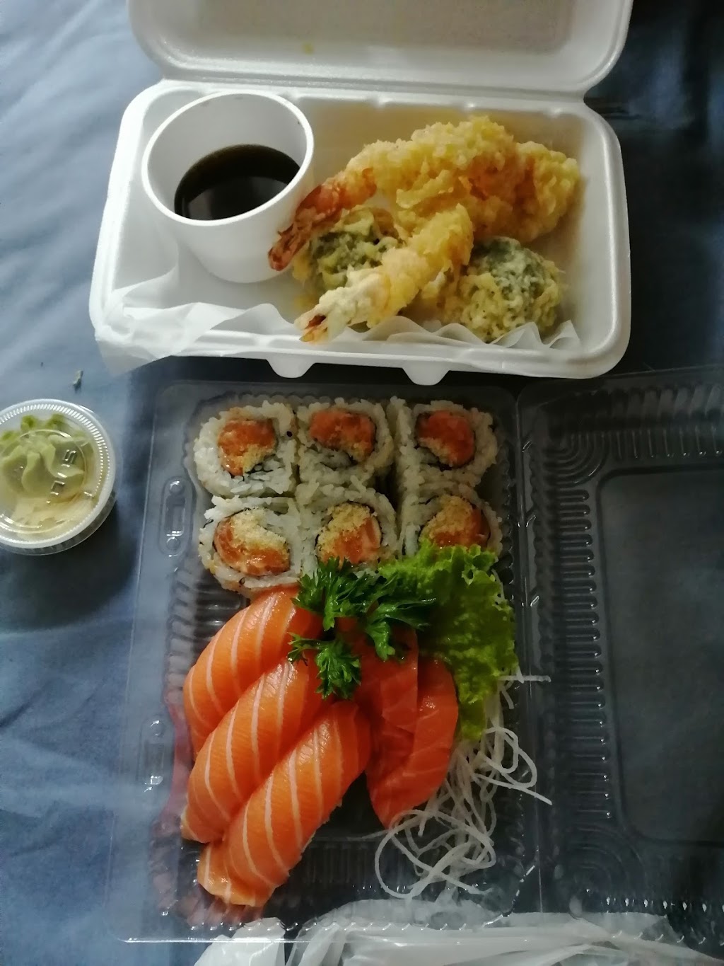 SushiGo! | 17080 Bathurst St Unit 2, Newmarket, ON L3X 3A5, Canada | Phone: (905) 235-7080