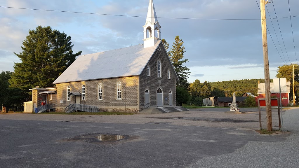 Église de Saint-François-d’Assise | 2 Chemin Lionel-Beausoleil, Lac-des-Loups, QC J0X 3K0, Canada