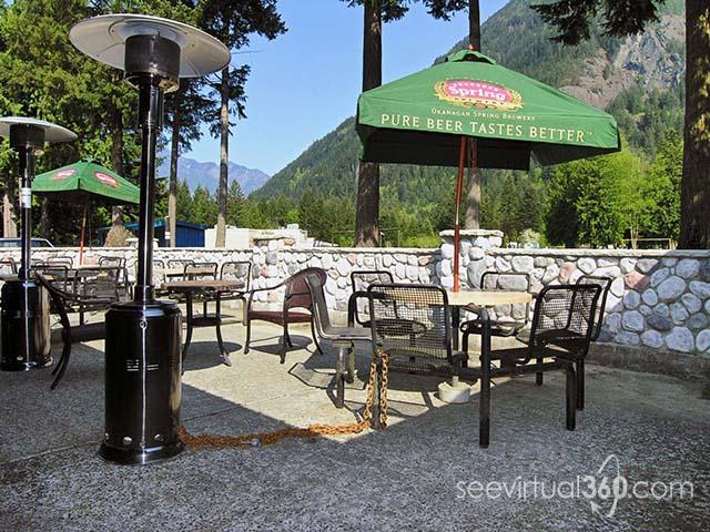 Hope Local House - Silver Chalice Pub | 19974 Silverview Rd, Hope, BC V0X 1L2, Canada | Phone: (604) 869-0576