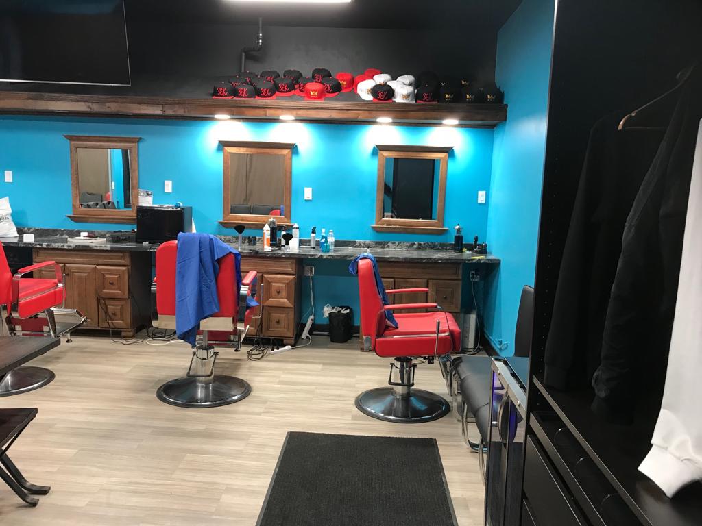 Tinos Cuts & Beauty Supply | 8233 118 Ave NW, Edmonton, AB T5B 0S2, Canada | Phone: (780) 394-0198