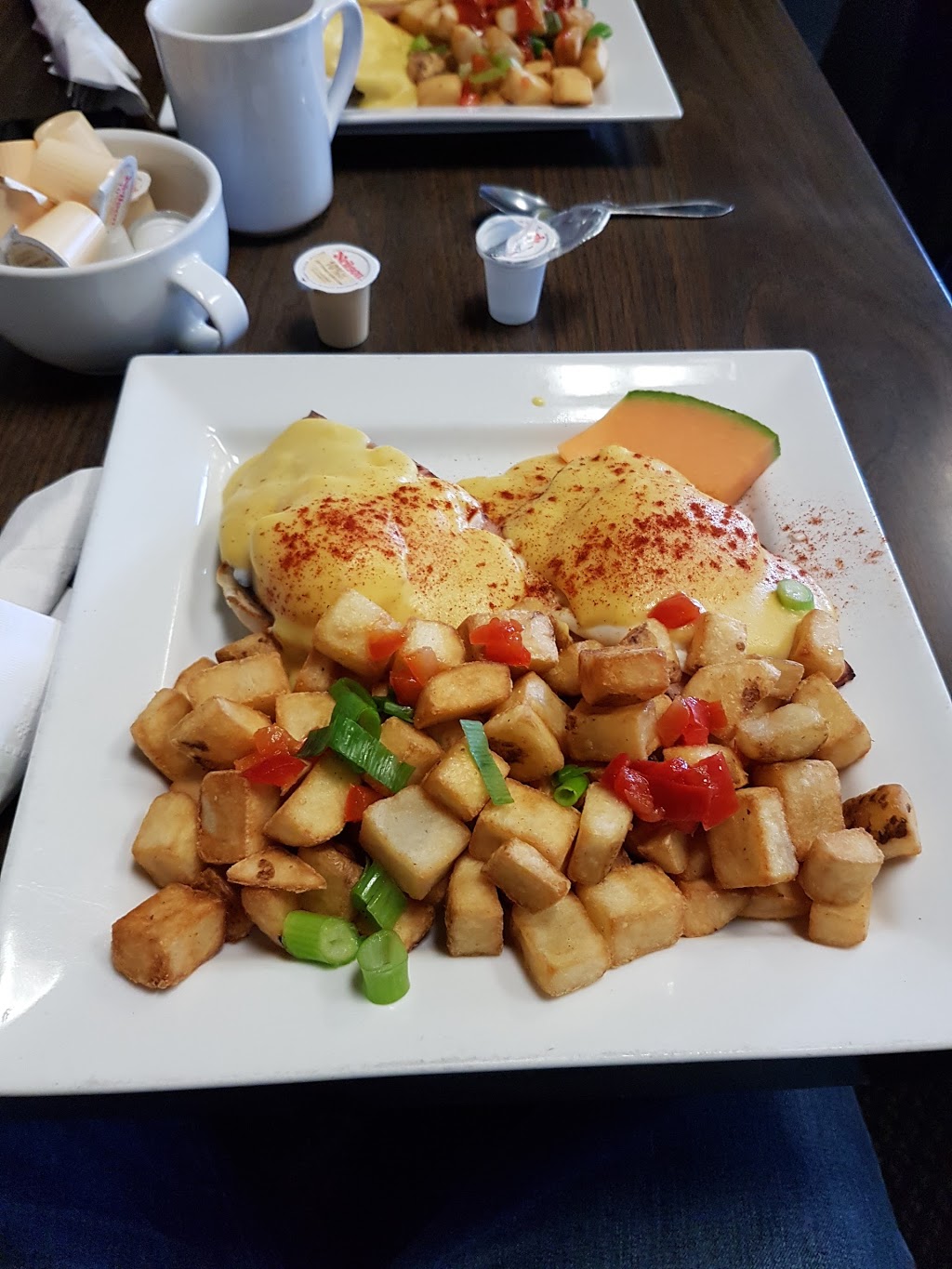 Two Cougars & A Cafe | 601 Burlington St E, Hamilton, ON L8L 4J5, Canada | Phone: (905) 525-8112