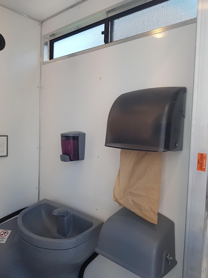 FIVE STARS PORTABLE TOILETS | 60 Beach Rd, Hamilton, ON L8L 8K3, Canada | Phone: (905) 719-3795