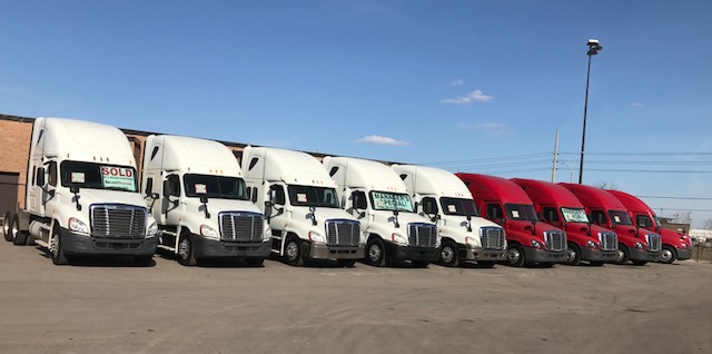 SelecTrucks of Toronto | 1525 Britannia Rd E, Mississauga, ON L4W 1S5, Canada | Phone: (855) 370-5915