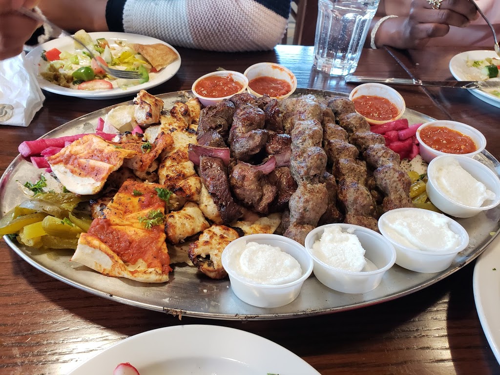 Paramount Middle Eastern Kitchen | 2635 Eglinton Ave W, Mississauga, ON L5M 7E1, Canada | Phone: (905) 606-2223