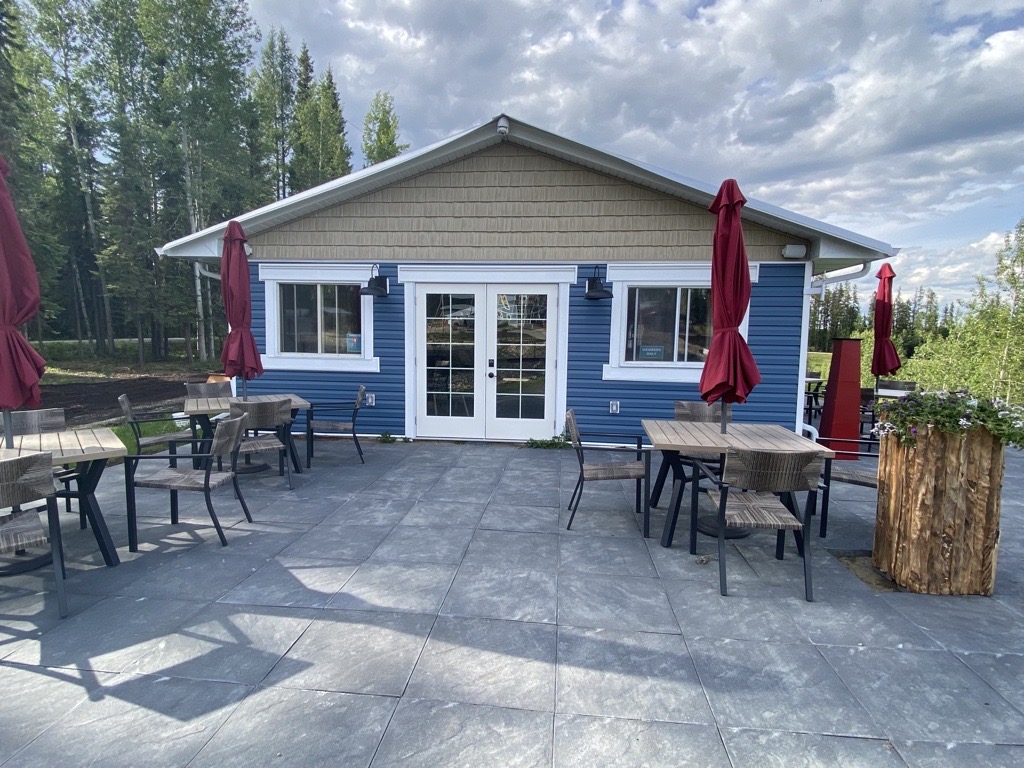 Pinnacle Trails Resort | 16201 AB-16, Yellowhead County, AB T7E 3S7, Canada | Phone: (877) 651-4320