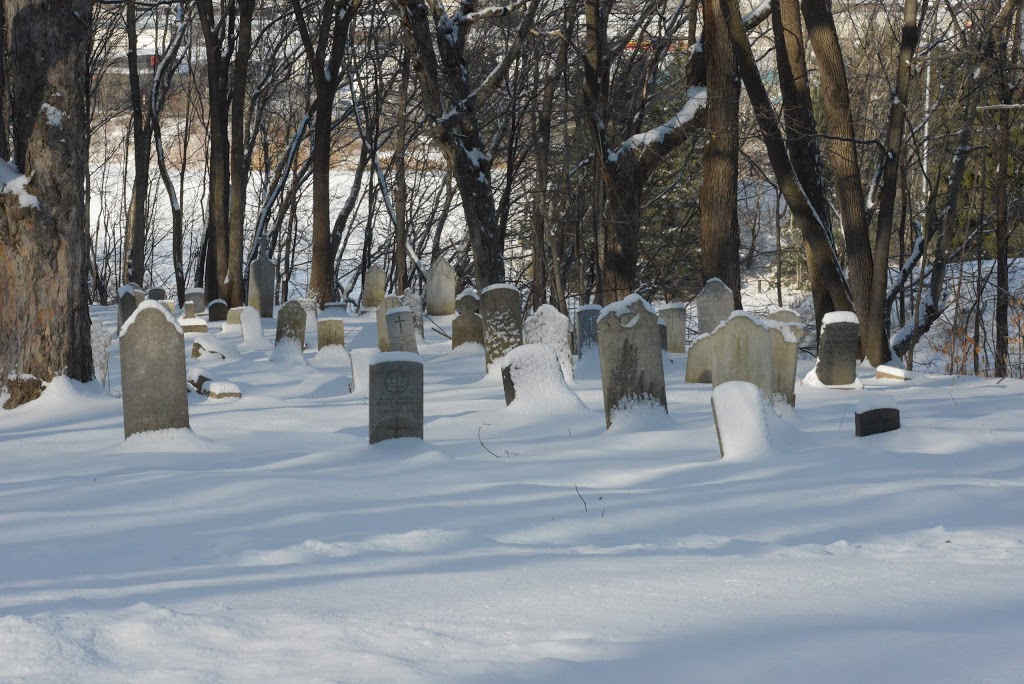 Cimetière Notre-Dame-de-Belmont | 701 Avenue Nérée-Tremblay, Québec, QC G1N 4R8, Canada | Phone: (418) 527-2975