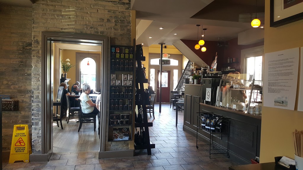 The Blue Dog Café | 199 Brant Ave, Brantford, ON N3T 3J1, Canada | Phone: (519) 512-0022