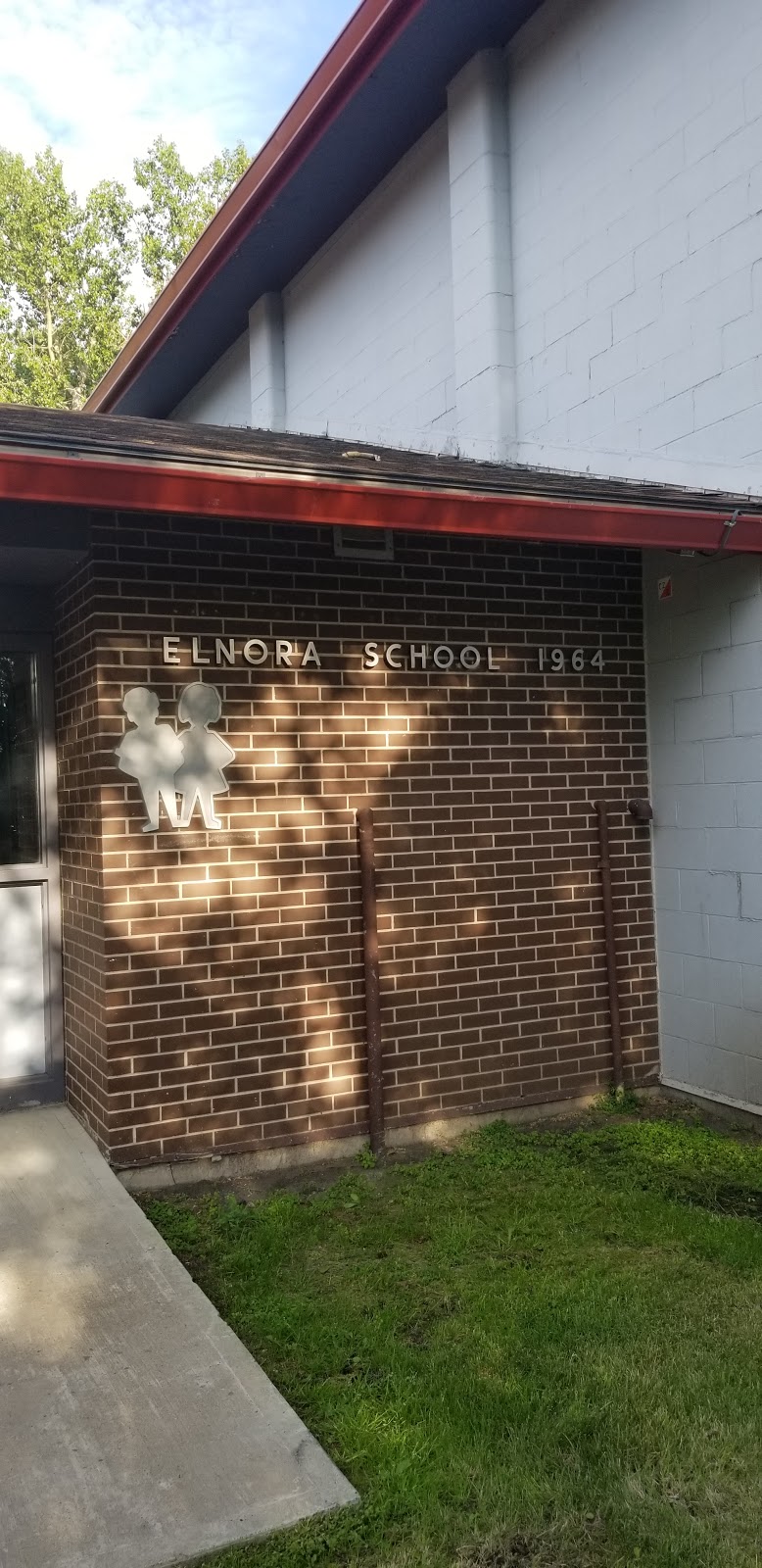 Elnora School | 5 Princess St, Elnora, AB T0M 0Y0, Canada | Phone: (403) 773-3624