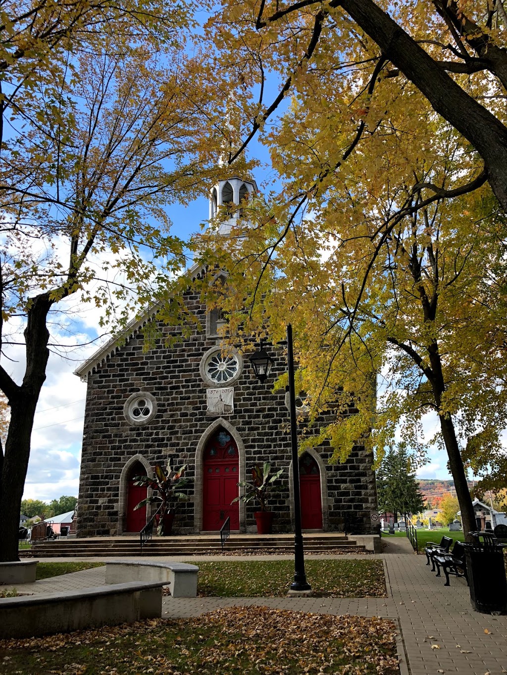 Parish of Saint-Basile-le-Grand | 205 Rue Principale, Saint-Basile-le-Grand, QC J3N 1L6, Canada | Phone: (450) 653-6144