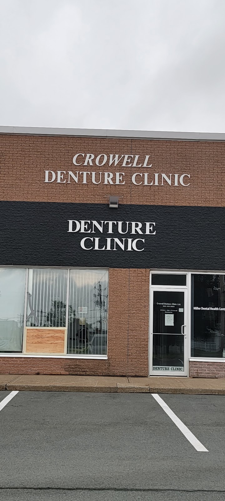 Crowell Denture Clinic Ltd | 114 Woodlawn Rd, Dartmouth, NS B2W 2S7, Canada | Phone: (902) 435-9905