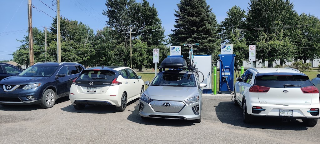 Circuit électrique Charging Station | 705 Avenue du Pont N, Alma, QC G8B 6T5, Canada | Phone: (800) 686-9243