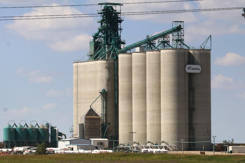 Viterra | 29340 AB-2, Crossfield, AB T0M 0S0, Canada | Phone: (403) 946-4311