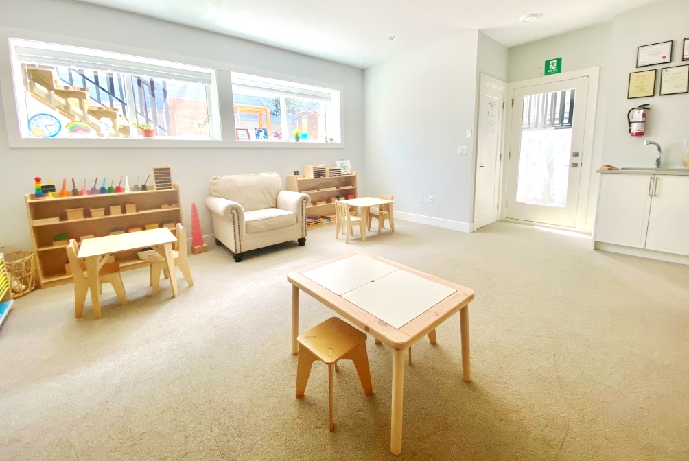 Grandview Montessori Childcare | 16530 21A Ave, Surrey, BC V3Z 0V7, Canada | Phone: (778) 300-9753