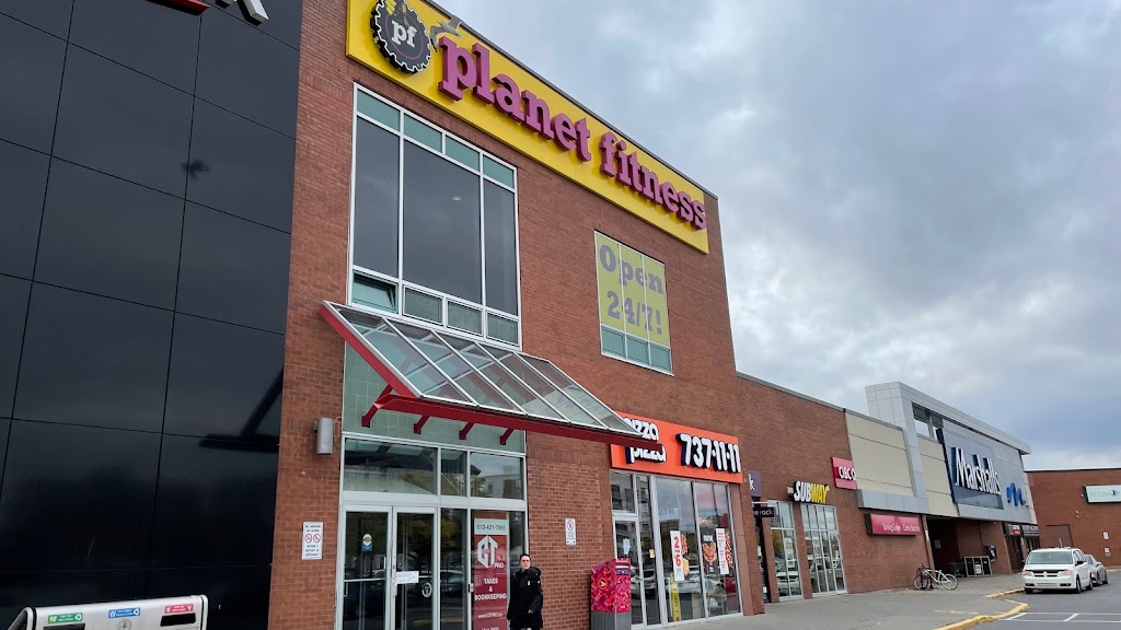 Planet Fitness | 1642 Merivale Rd, Ottawa, ON K2G 4A1, Canada | Phone: (343) 882-5990