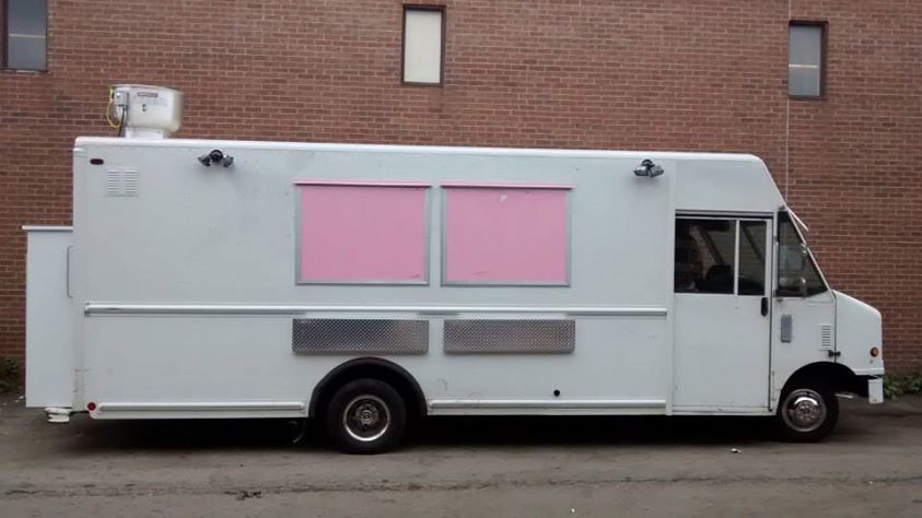 Rent a food truck | 11721 10 Line, Georgetown, ON L7G 4S7, Canada | Phone: (647) 704-0443