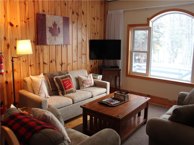 Lake of Bays Cottage | 1176 Dwight Beach Rd, Dwight, ON P0A 1H0, Canada | Phone: (905) 359-8144