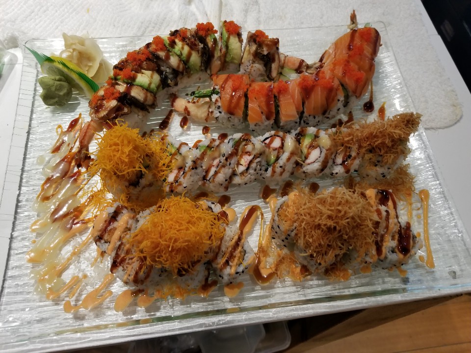 Simons Sushi | 883 Eglinton Ave W, York, ON M6C 2C1, Canada | Phone: (416) 519-3919